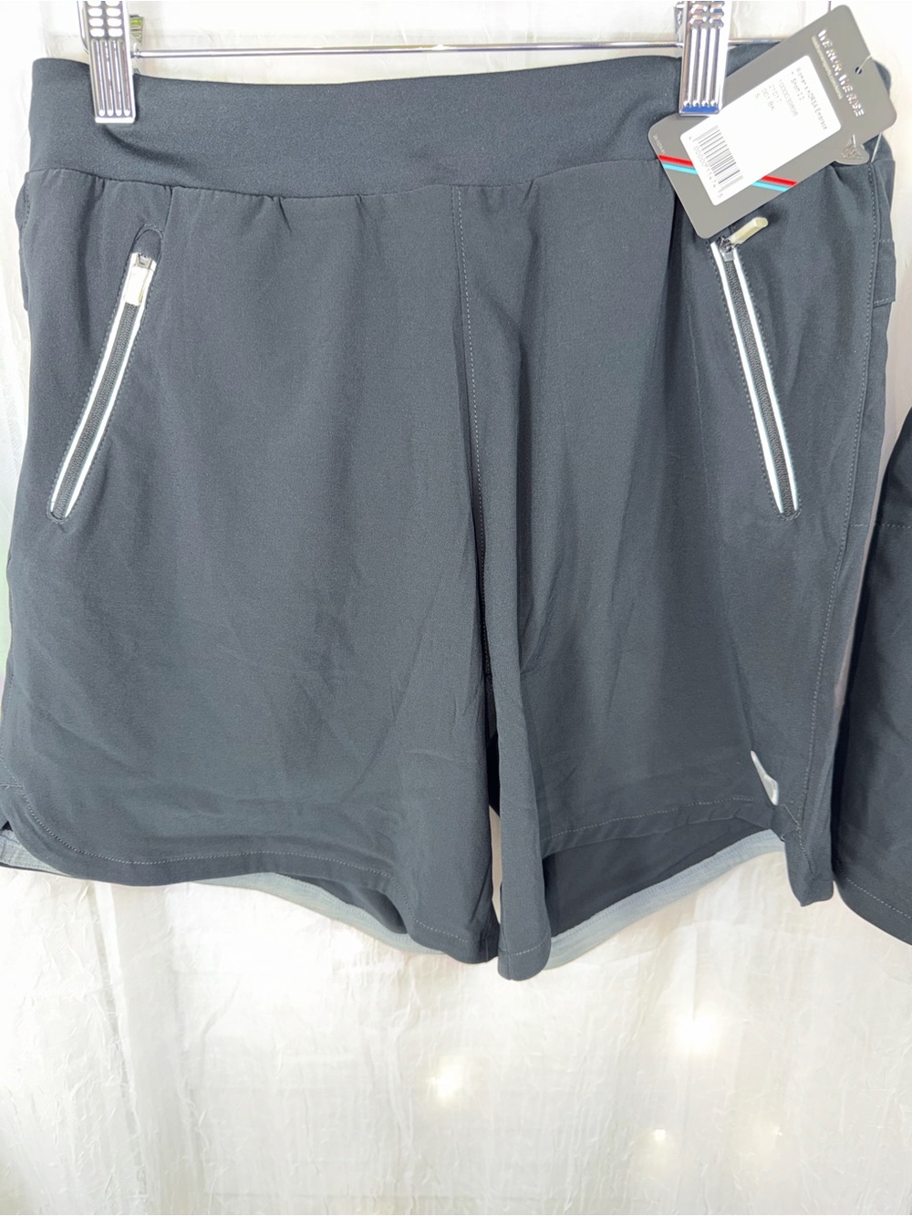 KORSA Embrace 7” short 2.0 (black-photo makes them look gray-see tag photo)